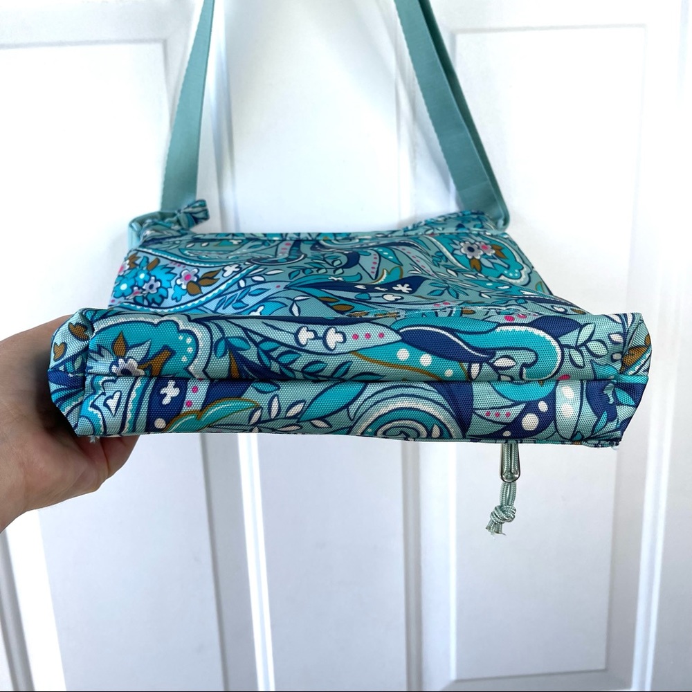 Vintage Vera Bradley Lighten Up Travel Ready CB Blue Daisy & Paisley Purse. - Picture 9 of 14